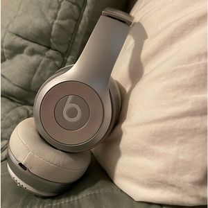 beats solo 3 wireless headphones